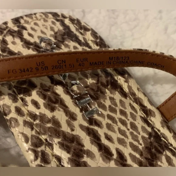 Coach Jazmin Sandal - Size 9.5B - Picture 15 of 15